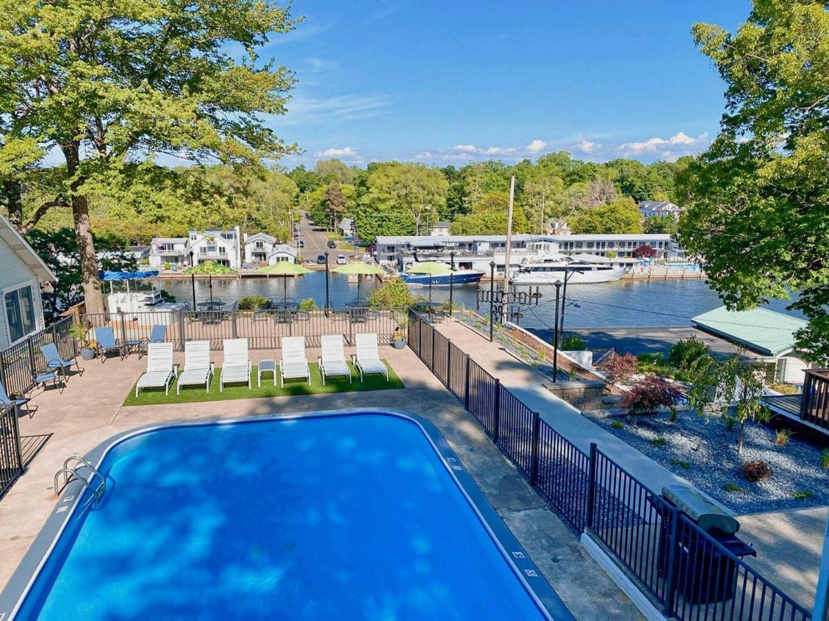Holiday Hill Resort Saugatuck Ngoại thất bức ảnh